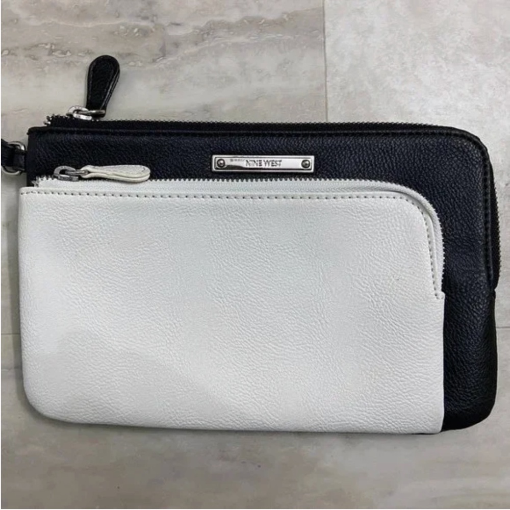 Nine West Black & White Colour Block Wristlet
